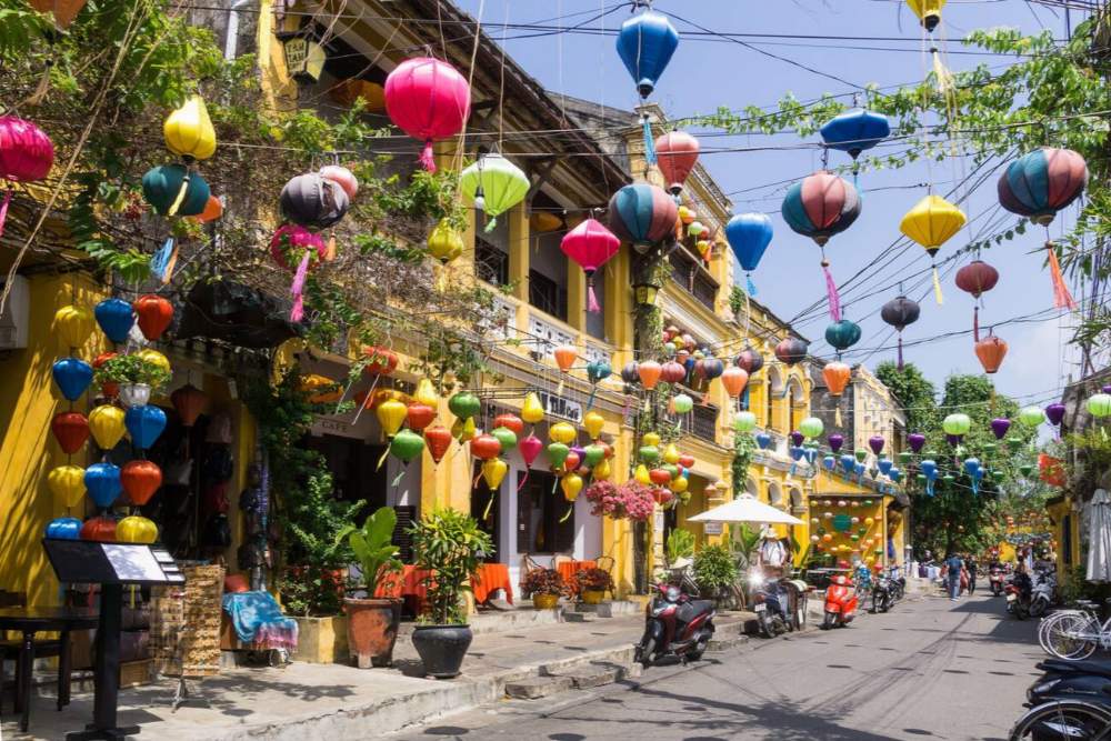 הוי אן: עיר האורות, המשי והקסם הנצחי של וייטנאם